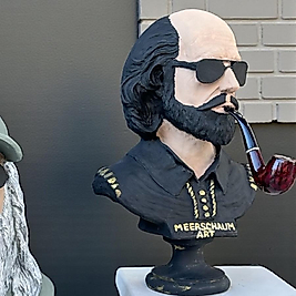Sheakspeare Heykeli Pipo Sergilemeye Uygun