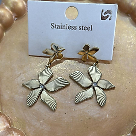 Çiçek Desenli Küpe