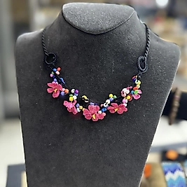 Tığ Oyası Pembe Otantik Kolye